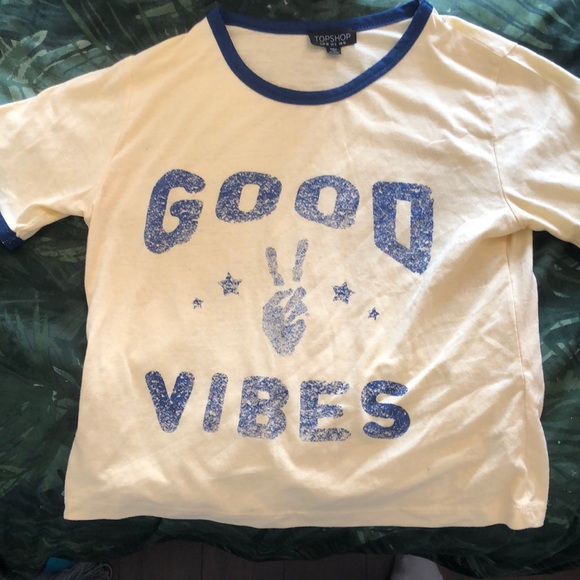 Good Vibes T-shirt - Picture 2 of 4